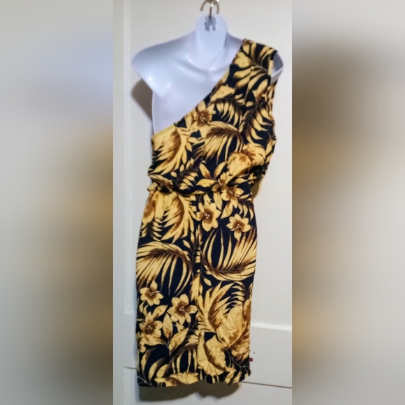 🛍️ BUNDLE ONLY 🛍️SHEIN Black and Tan One Shoulder Wrap Sundress - Picture 3 of 7